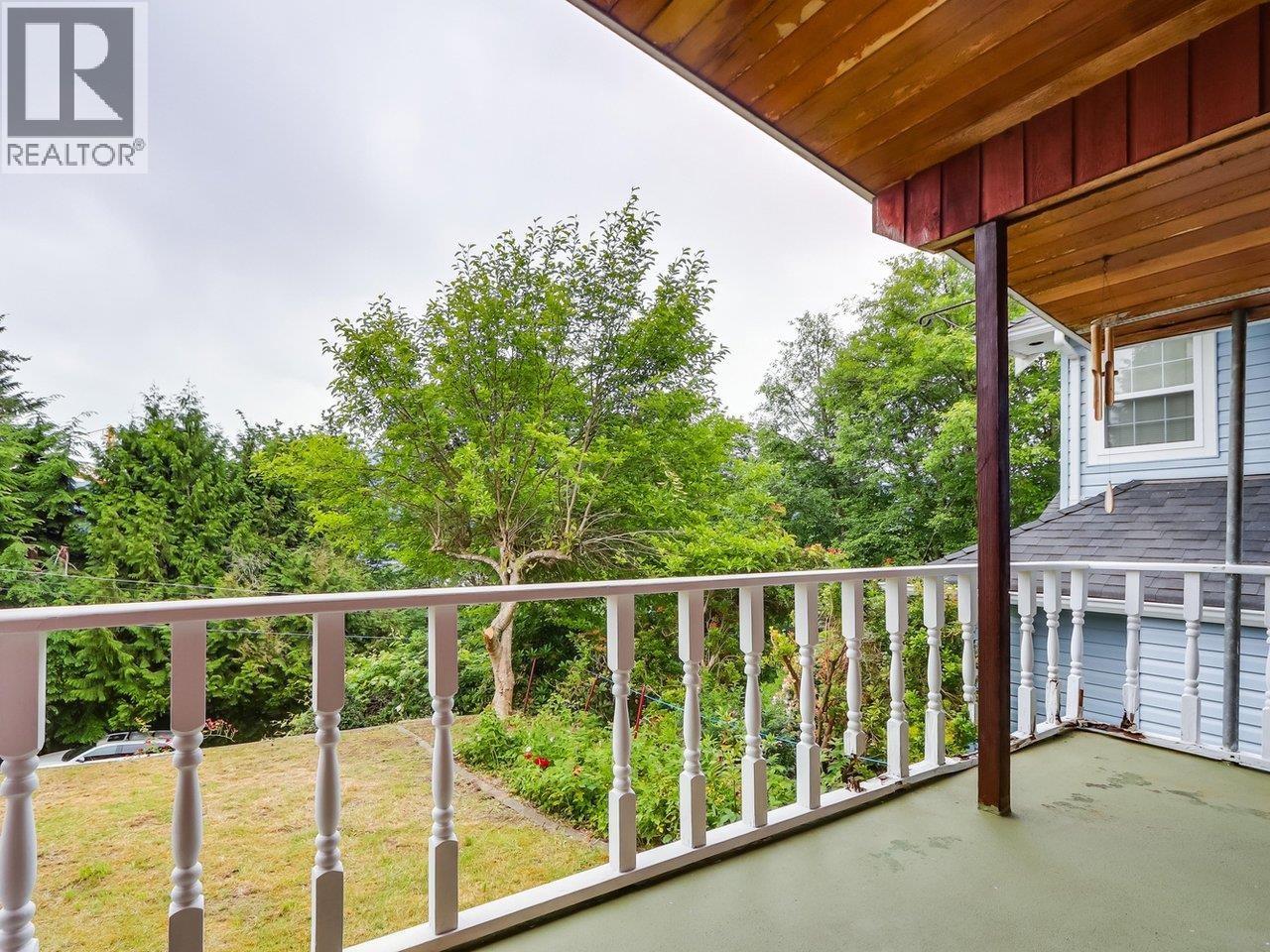 2337 ST GEORGE STREET, Port Moody