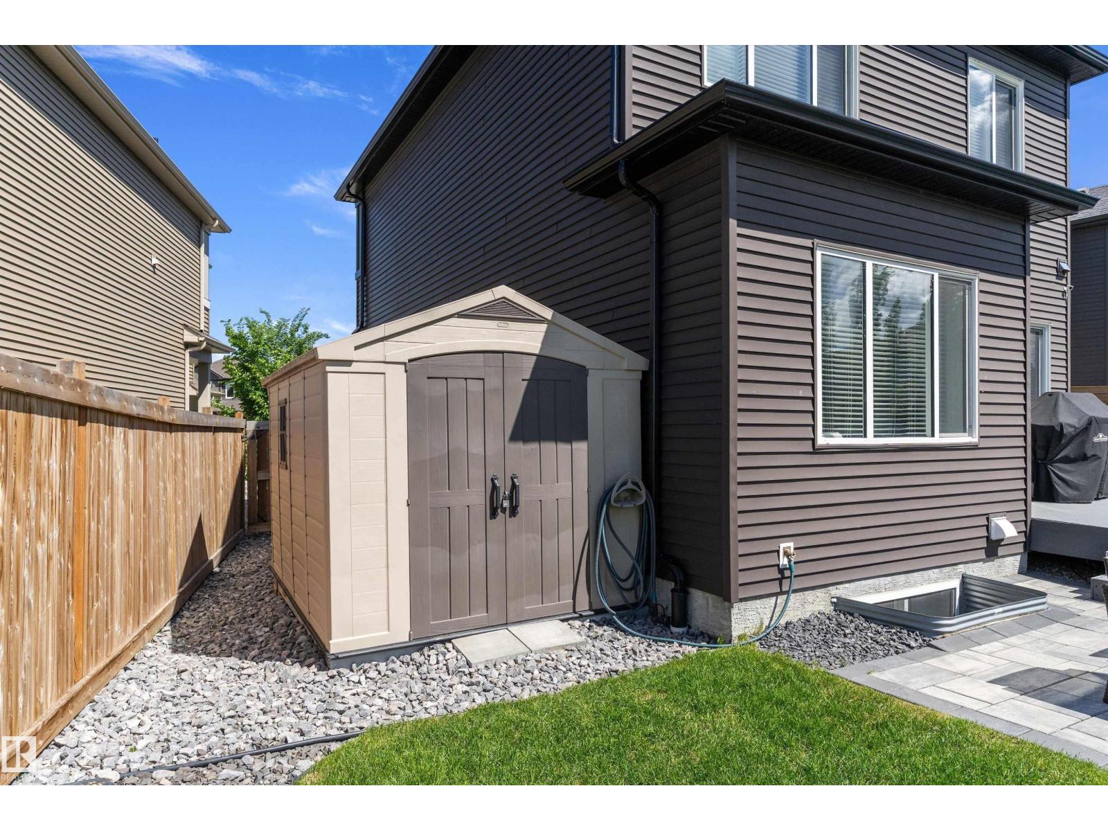 2072 GRAYDON HILL CR SW — photo 36