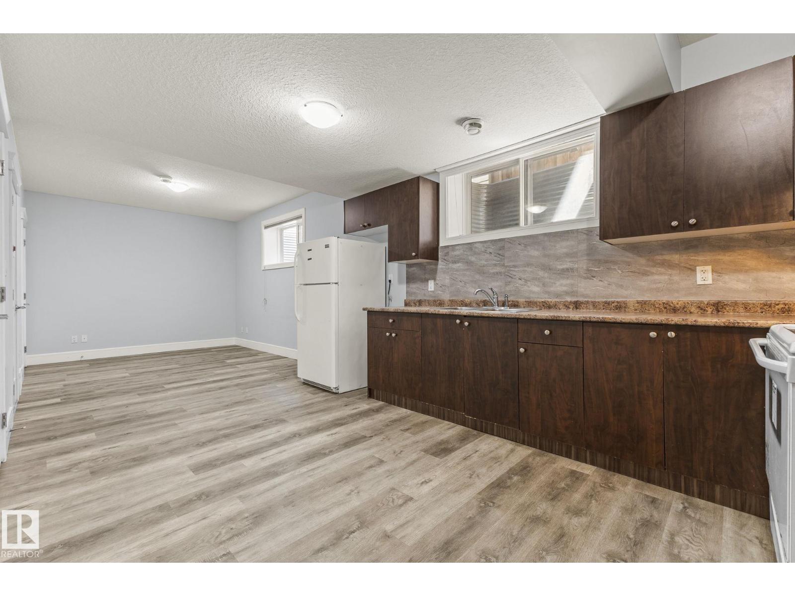 598 TAMARACK RD NW - 47