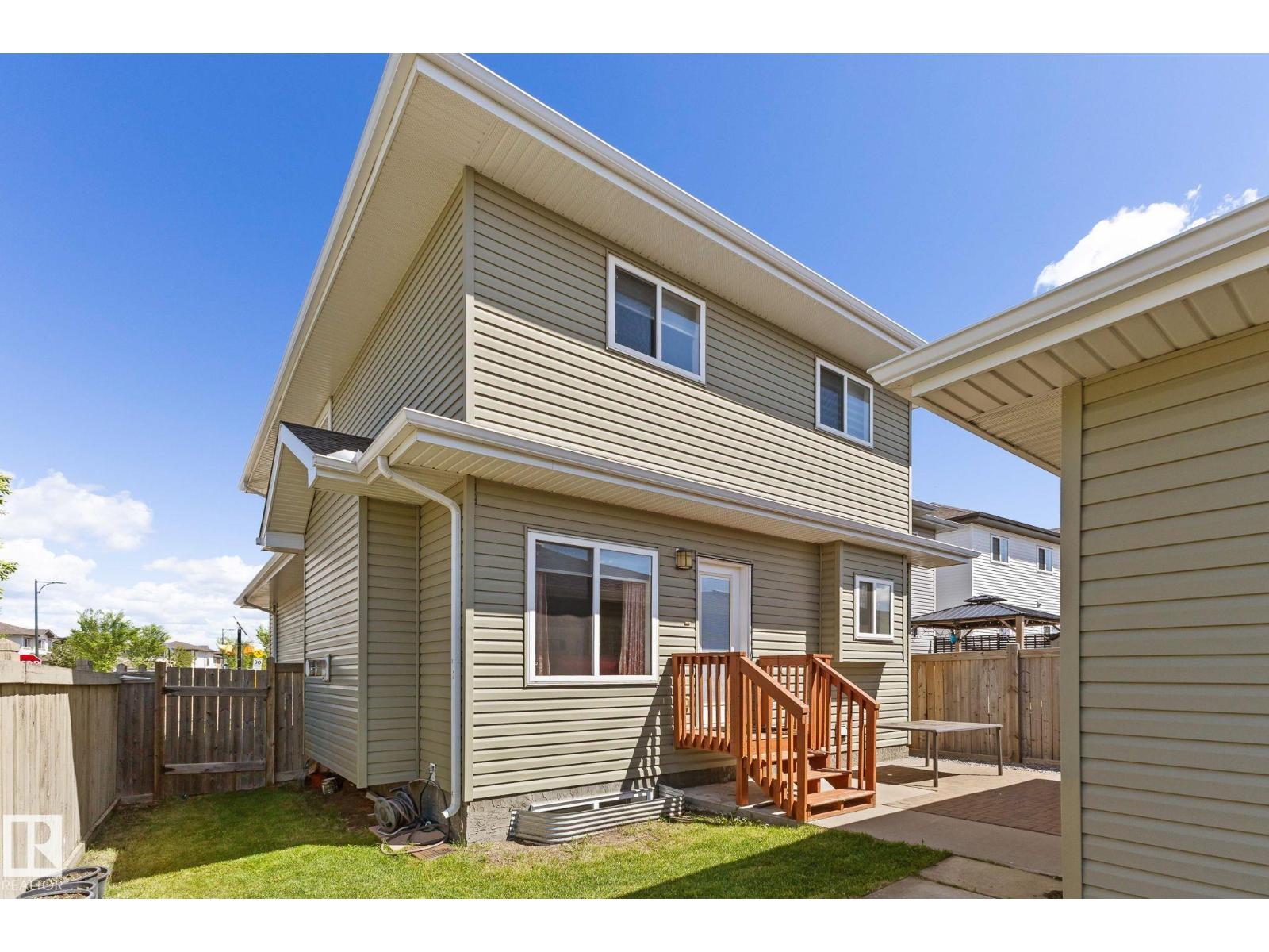 598 TAMARACK RD NW - 55