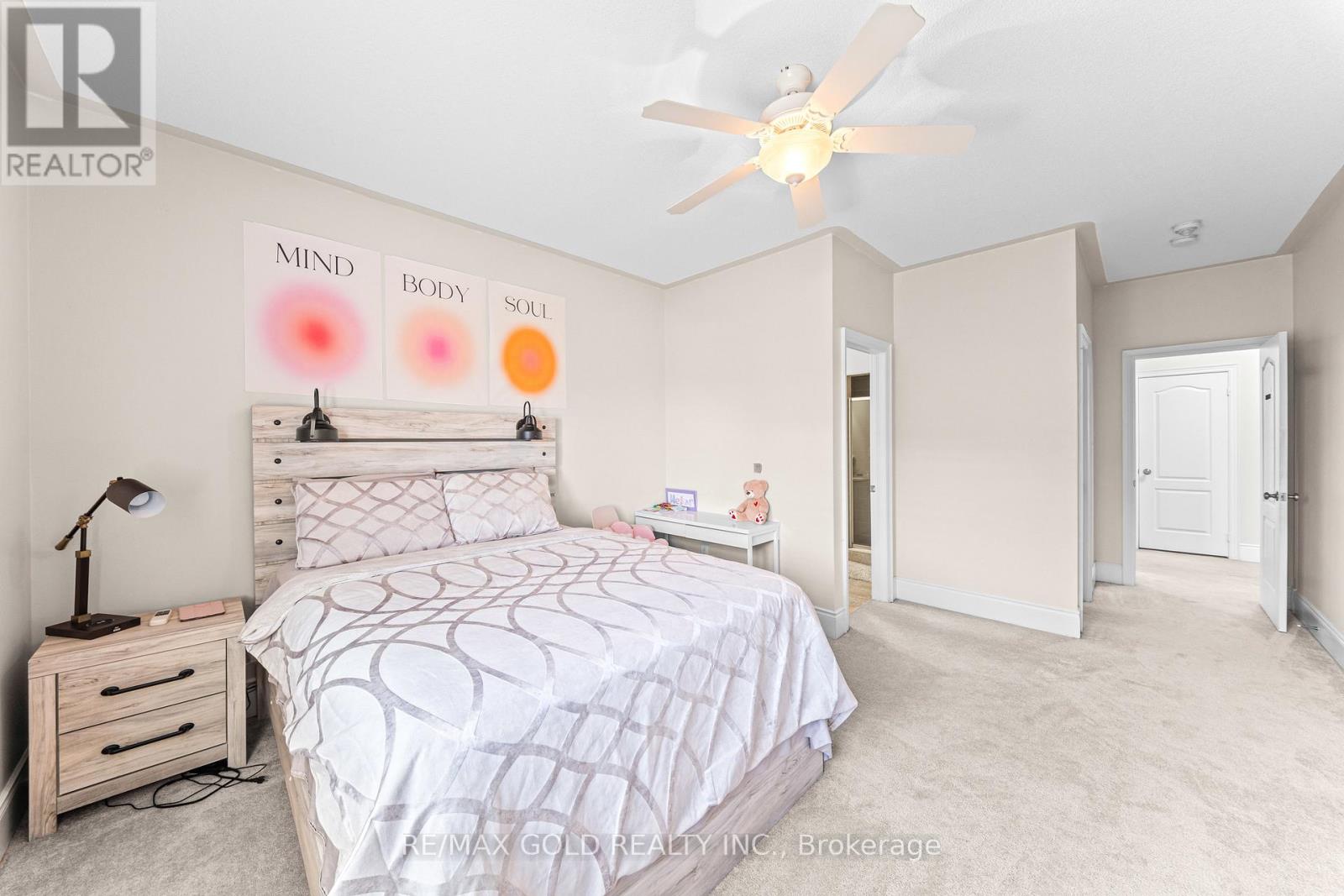 16 MEEK AVENUE - 41