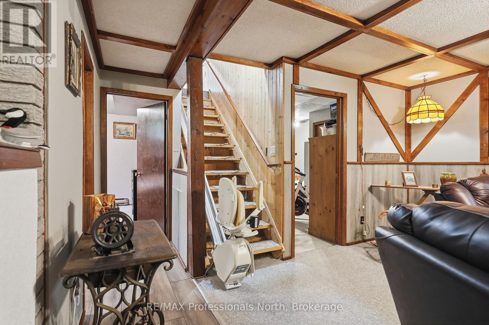 329 WASEOSA LAKE ROAD N - Image 23