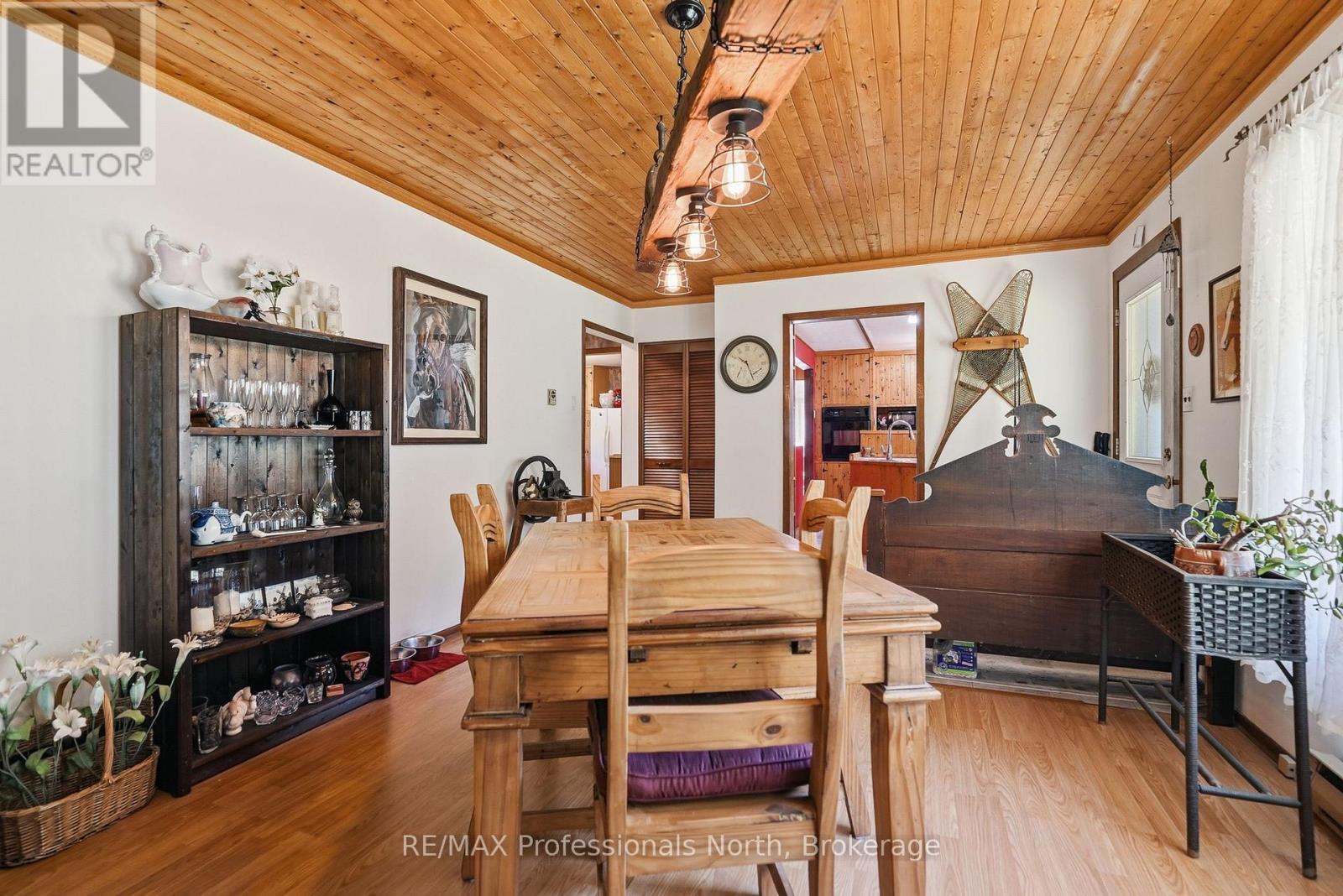 329 WASEOSA LAKE ROAD N - Image 9