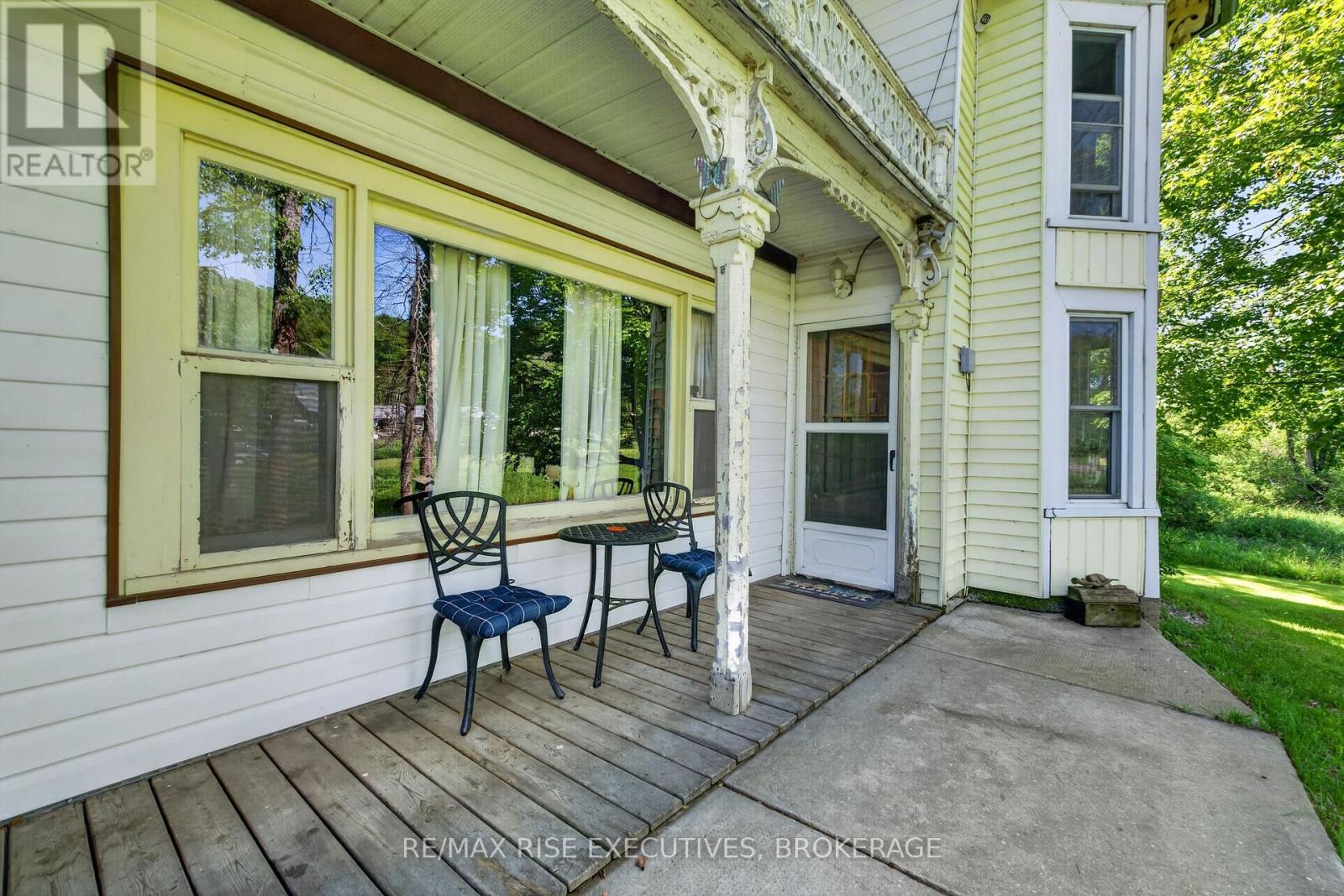 16 WESTPORT ROAD - 4