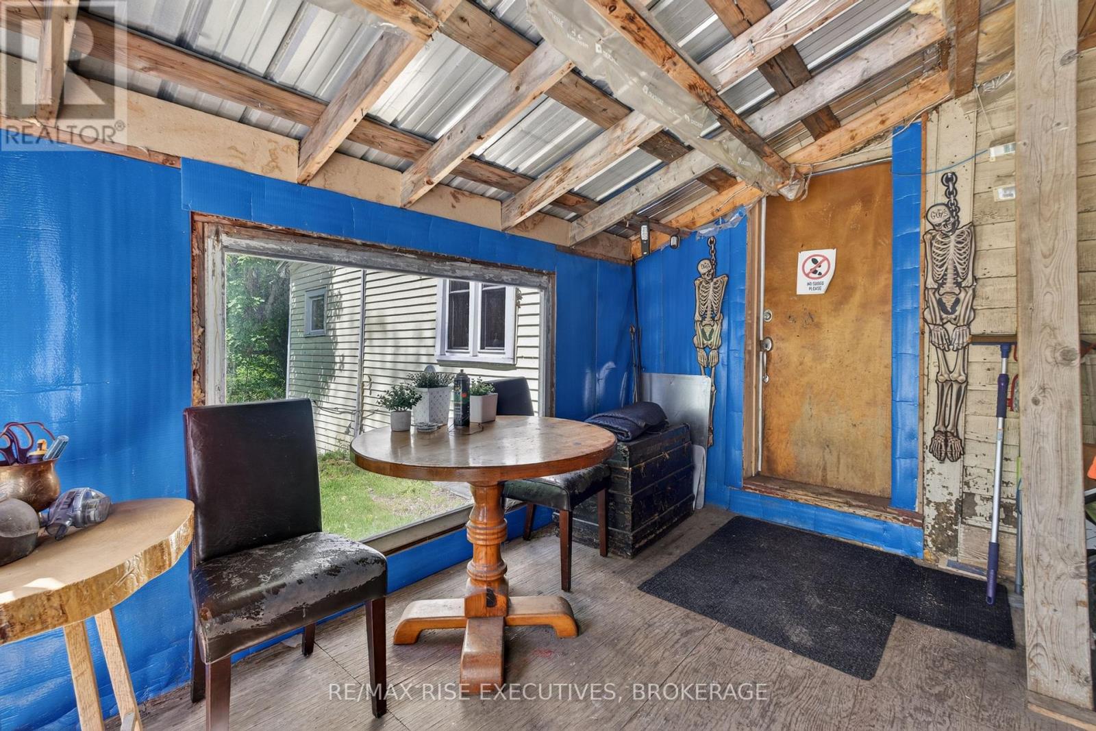 16 WESTPORT ROAD - 35