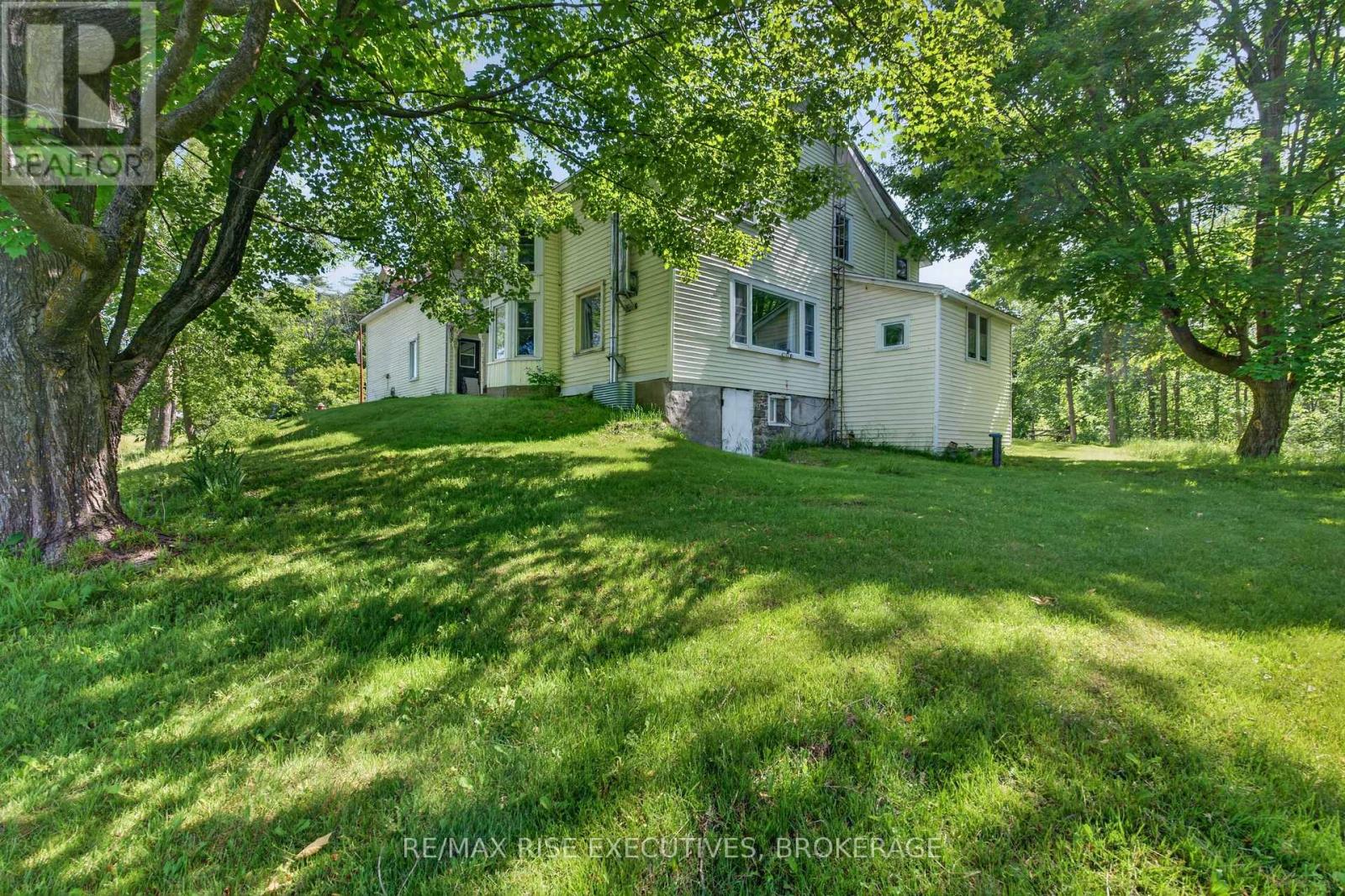 16 WESTPORT ROAD - 42