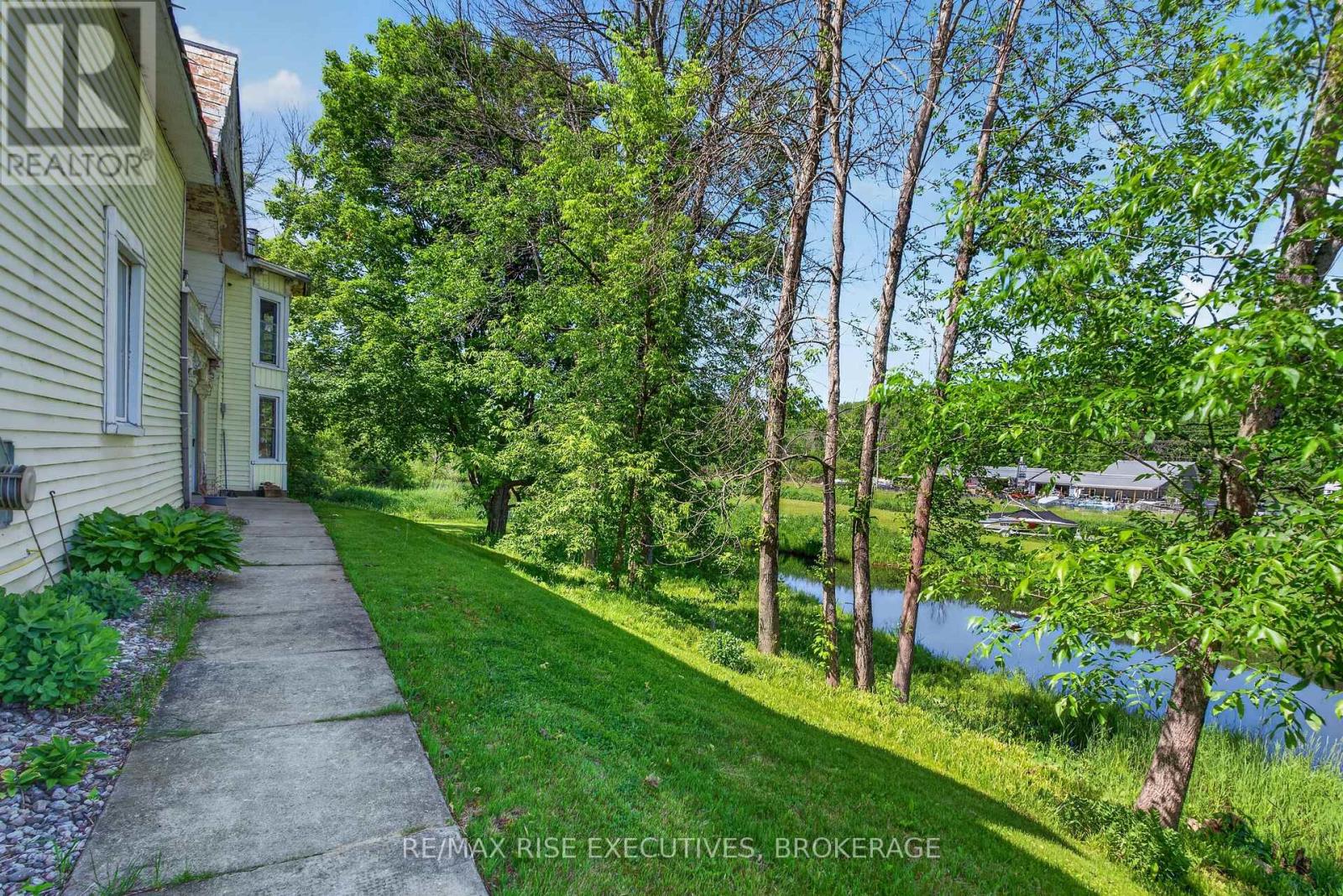 16 WESTPORT ROAD - 40