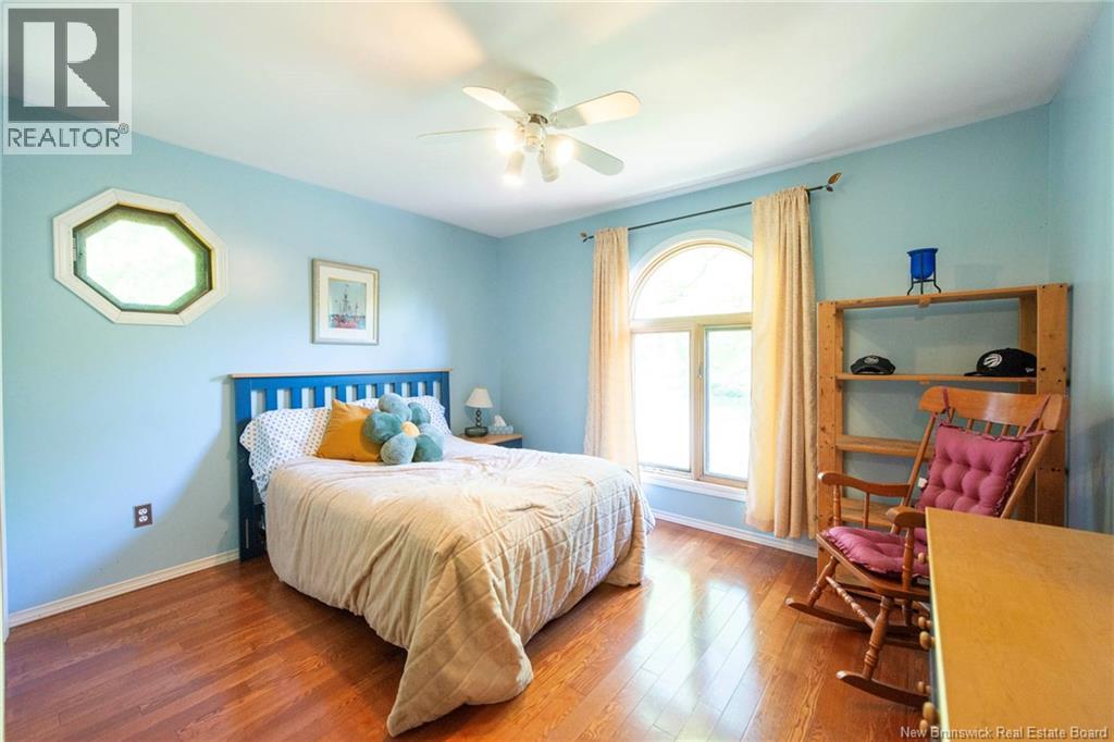 13 Iona Avenue - Image 20