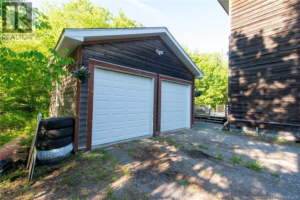 13 Iona Avenue - 27