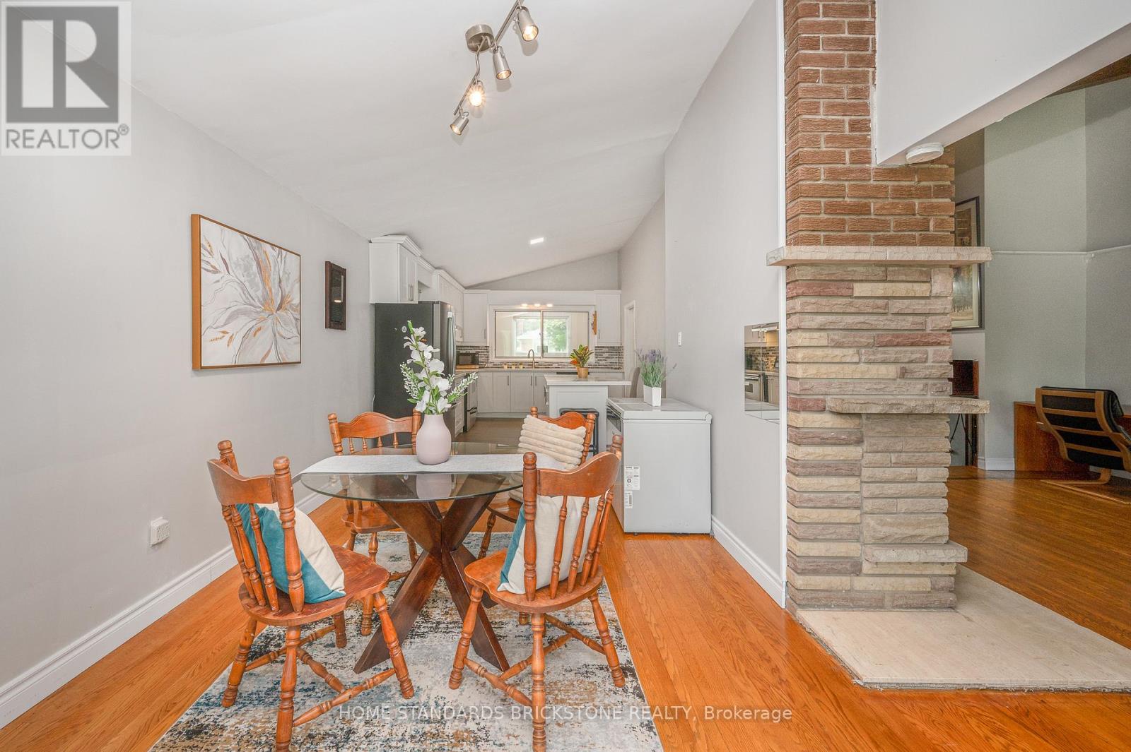 72 MOUNTAIN AVENUE N - 13