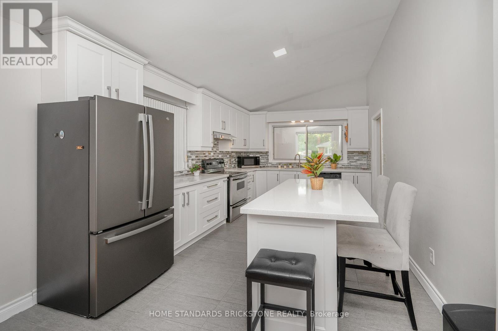 72 MOUNTAIN AVENUE N - 15