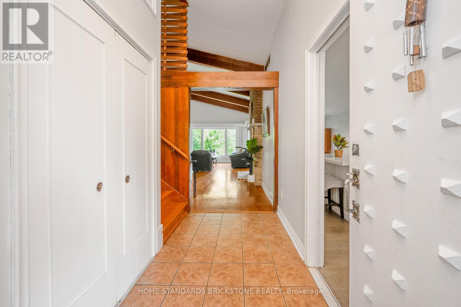 72 MOUNTAIN AVENUE N - 5