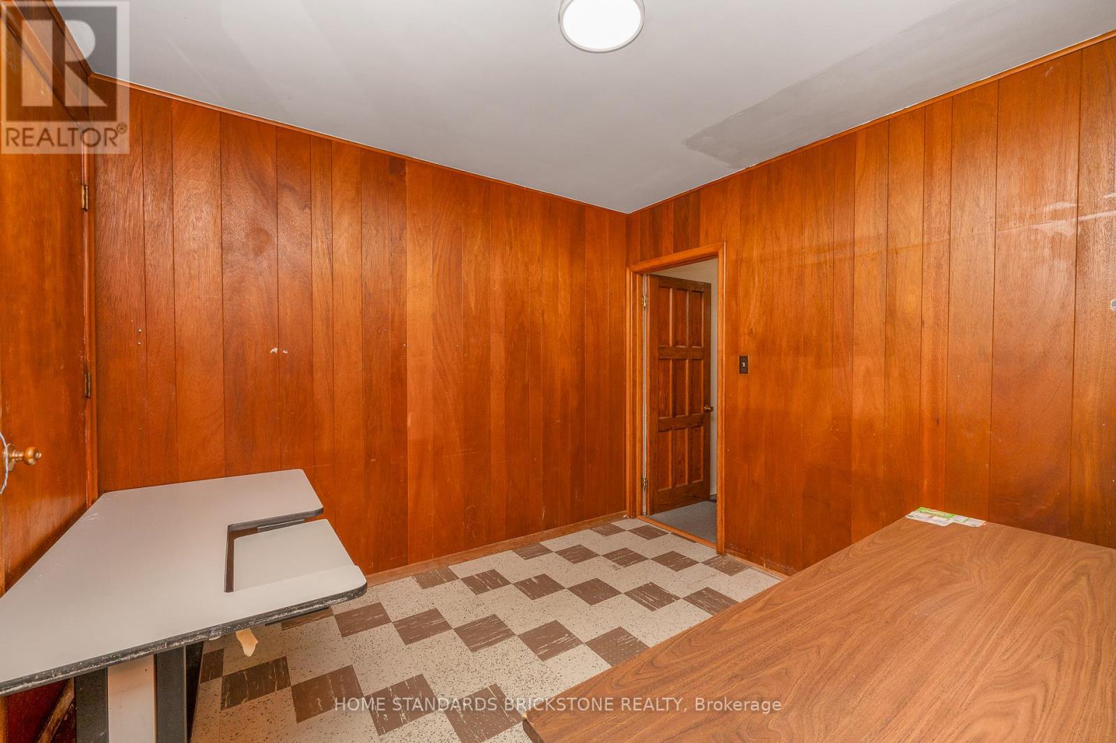 72 MOUNTAIN AVENUE N - 31