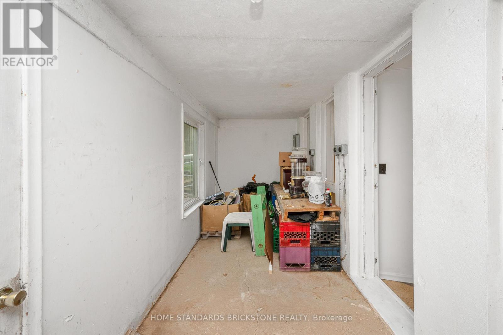 72 MOUNTAIN AVENUE N - 37