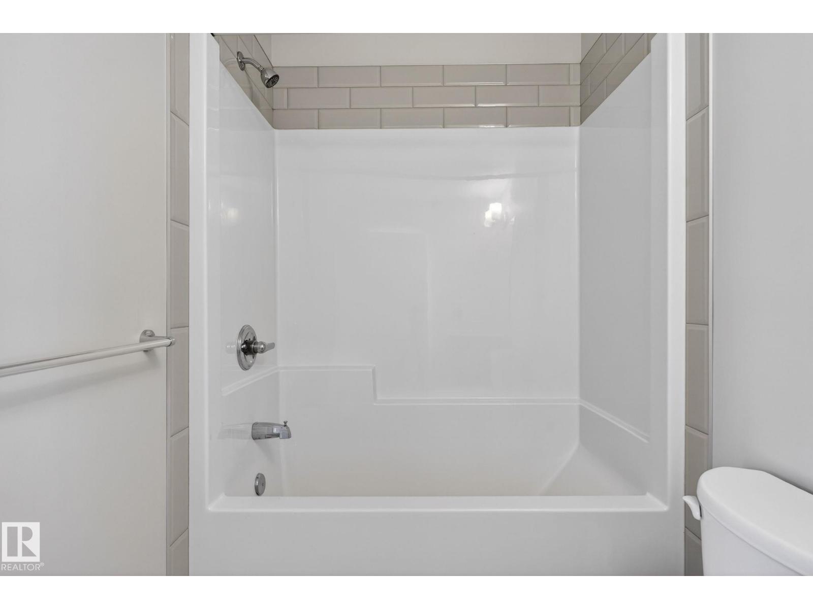 #35 3025 151 AV NW — photo 32