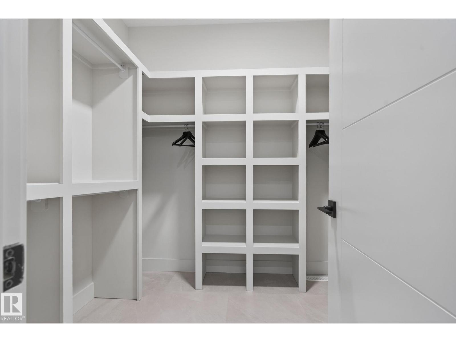 1707 47 ST SW - 35