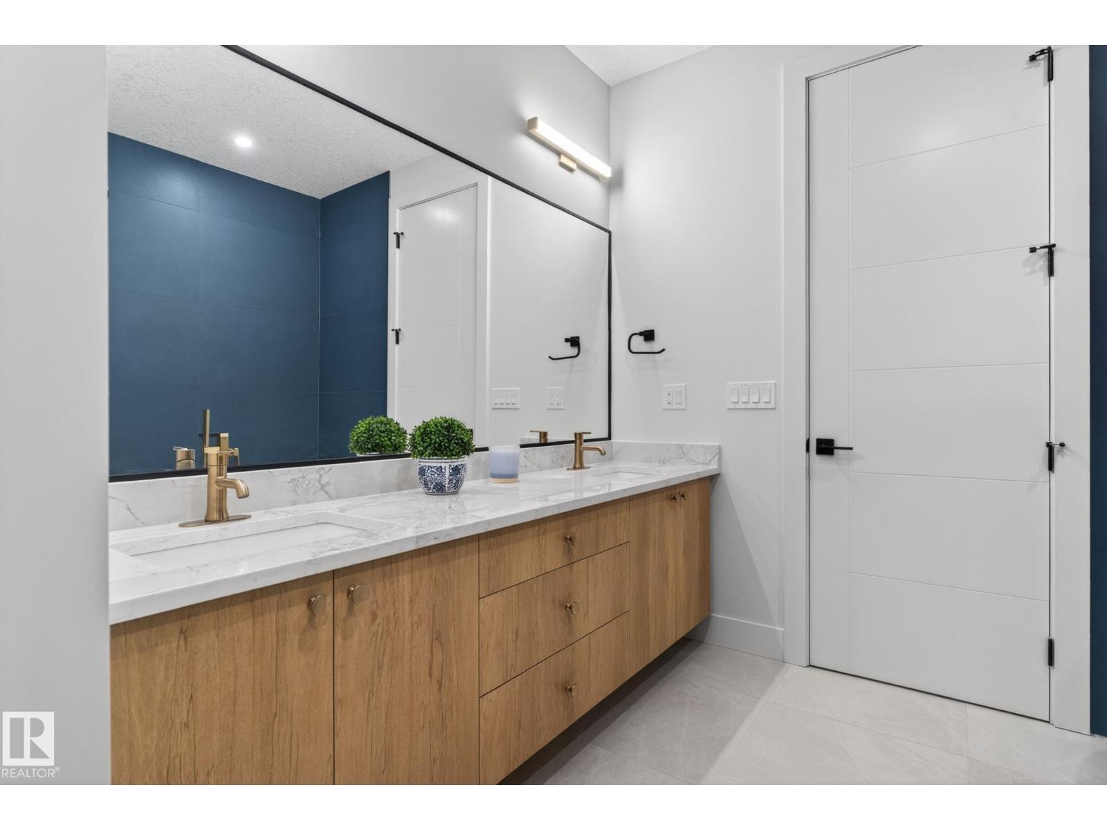 1707 47 ST SW - 39
