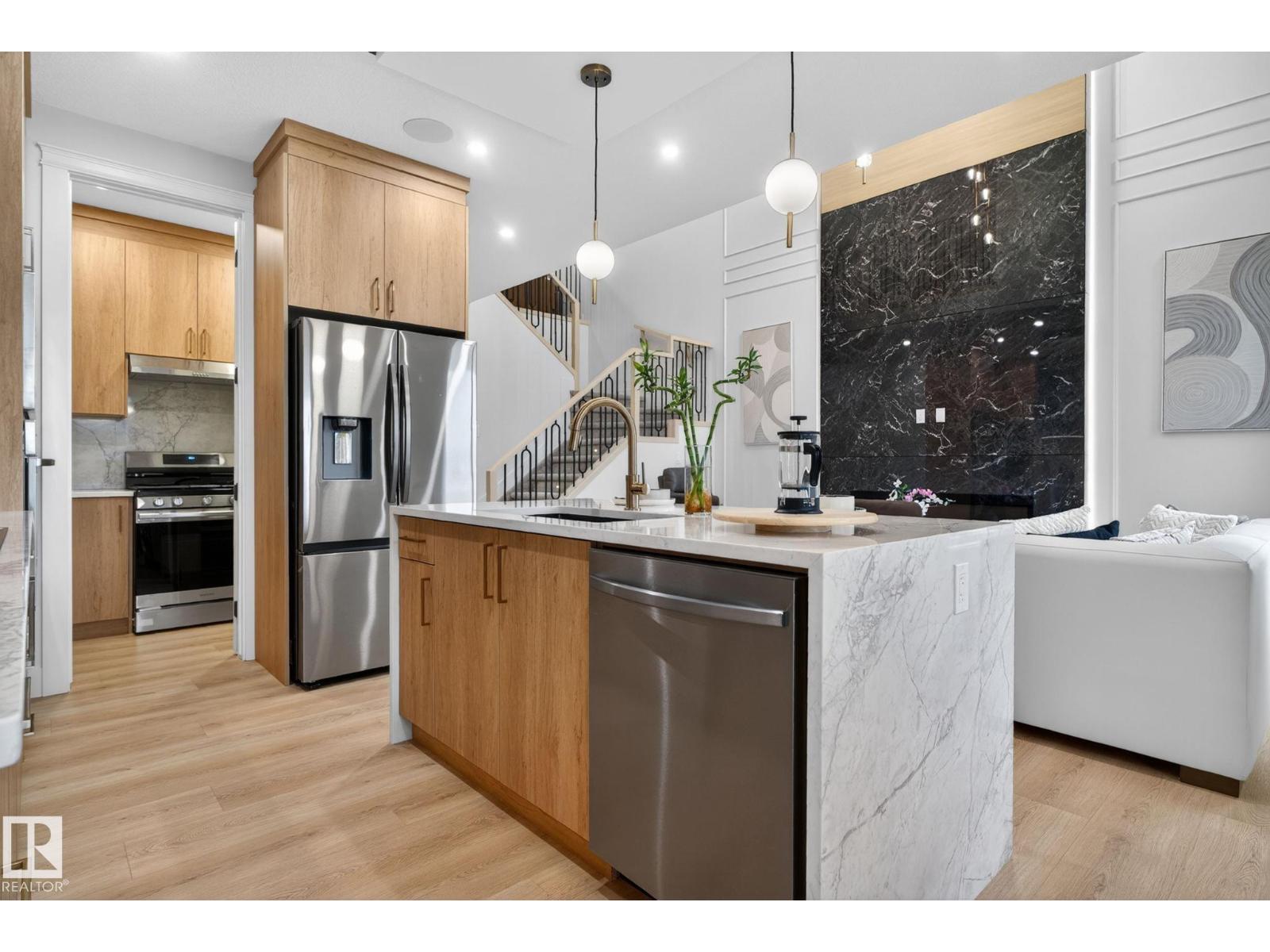 1707 47 ST SW - 15
