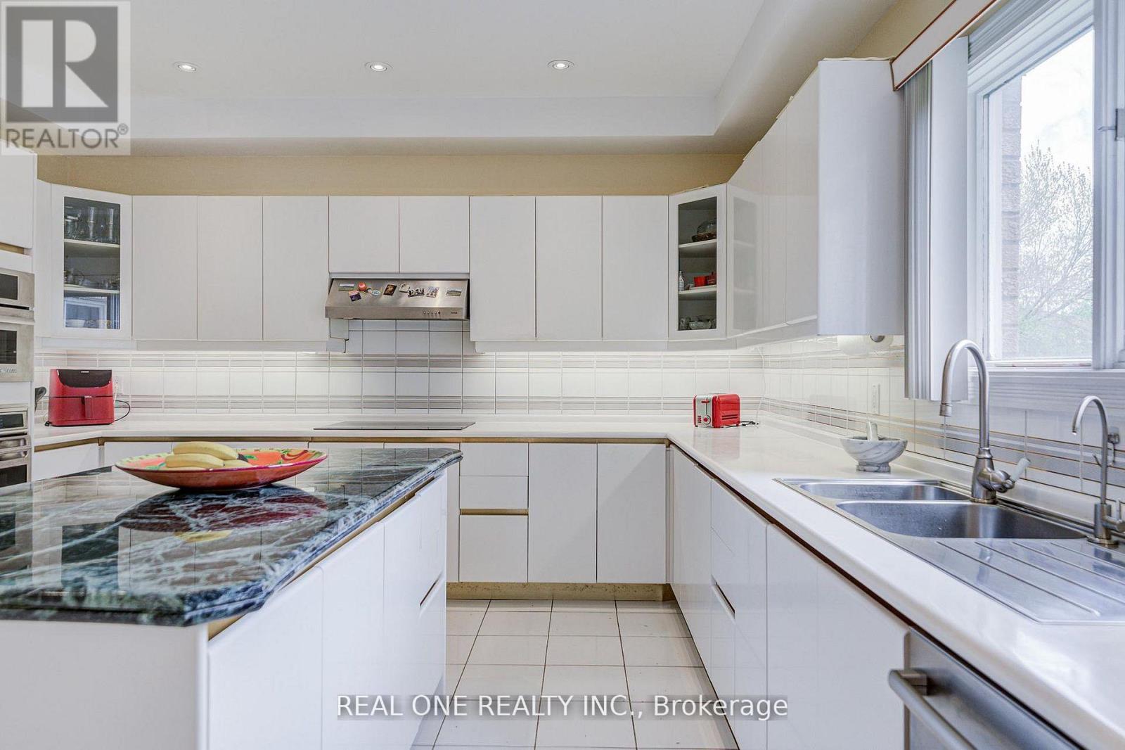 261 MCKEE AVENUE - 10