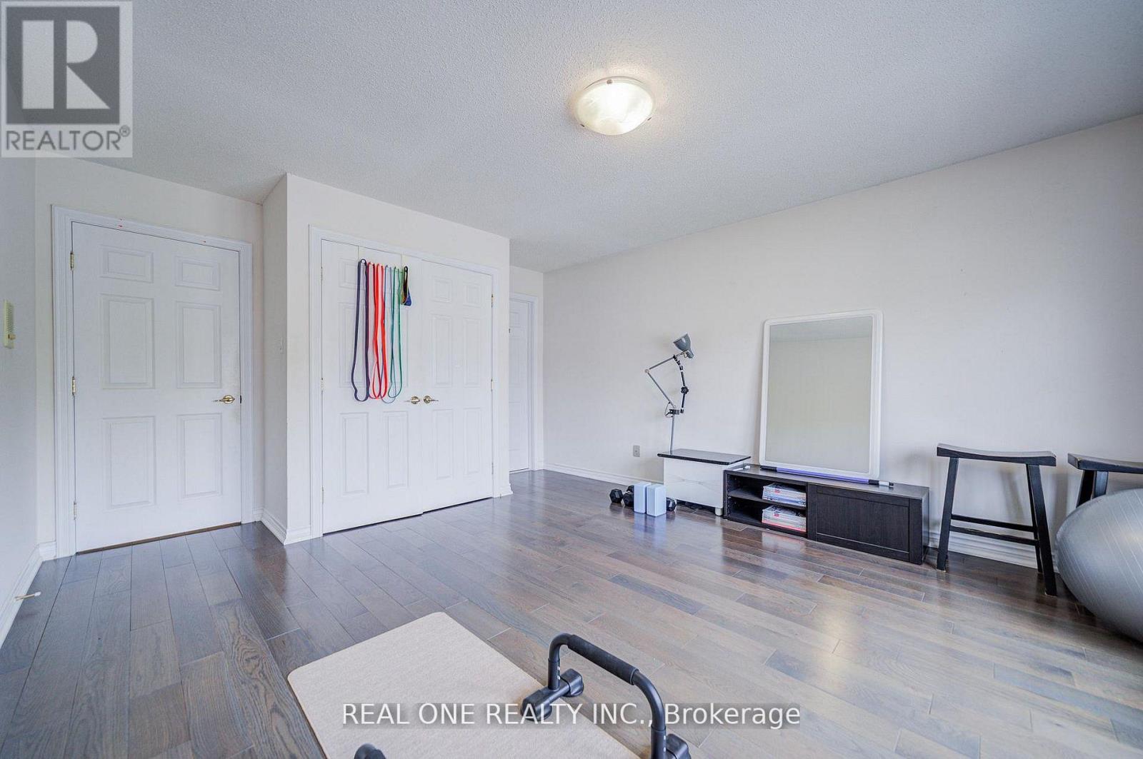 261 MCKEE AVENUE - 23