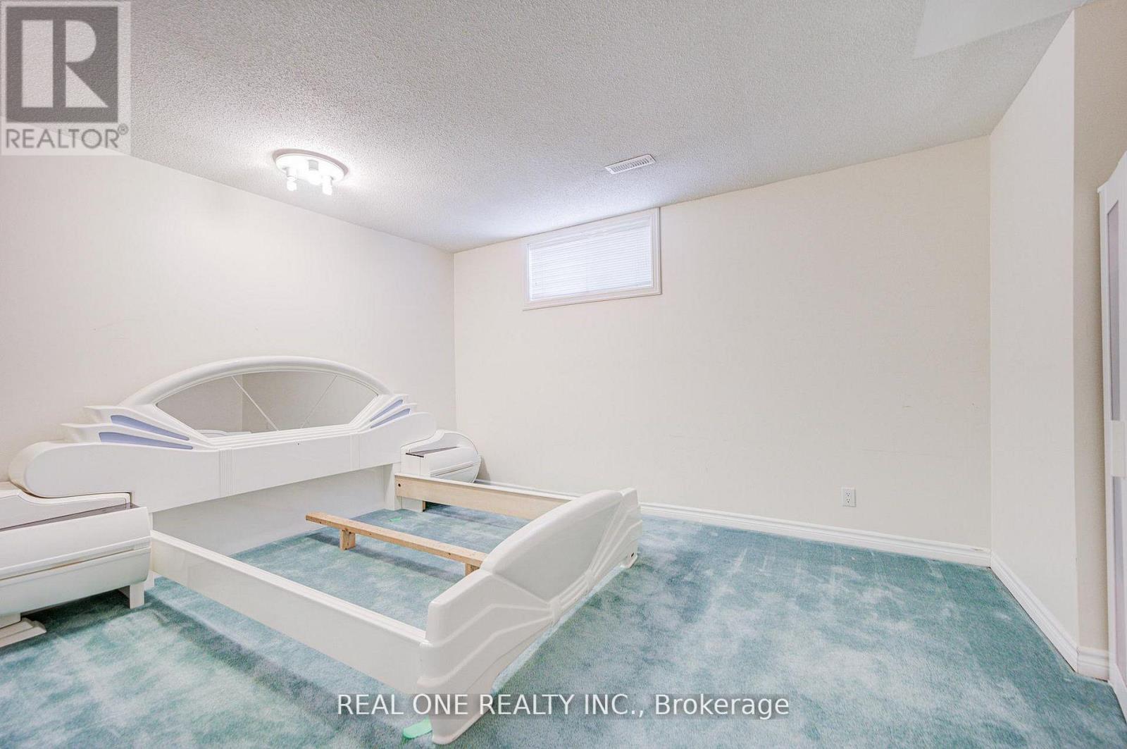261 MCKEE AVENUE - 30