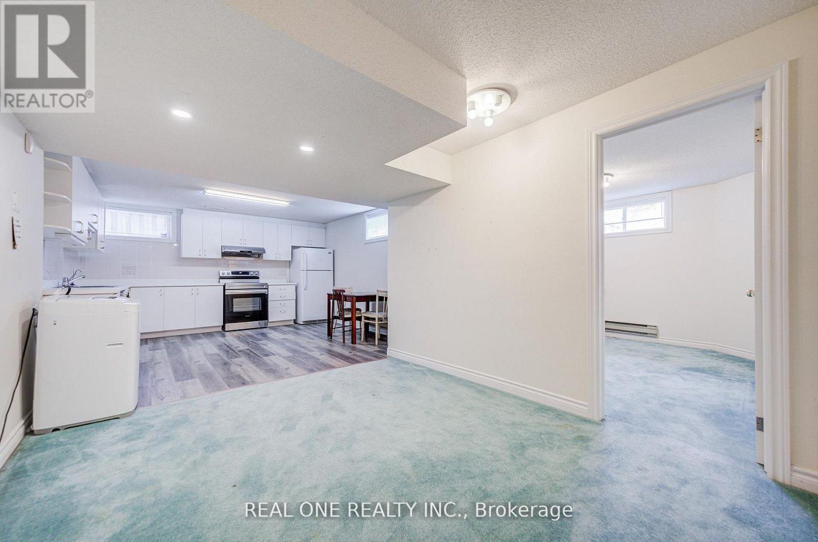 261 MCKEE AVENUE - 34