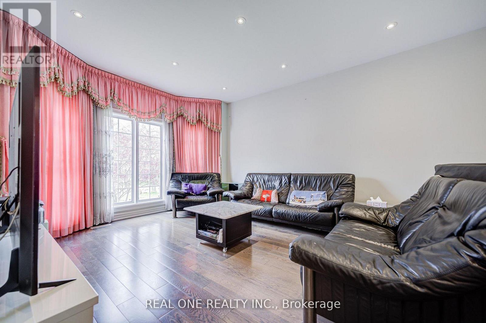 261 MCKEE AVENUE - 5