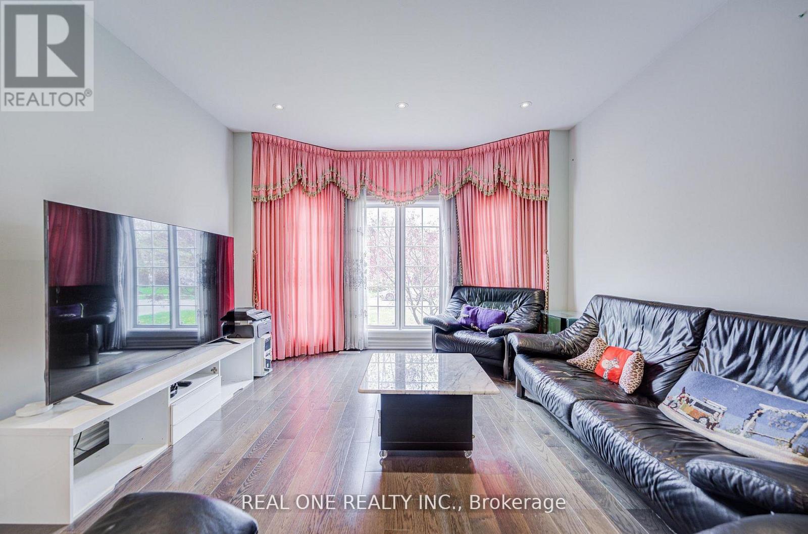 261 MCKEE AVENUE - 6