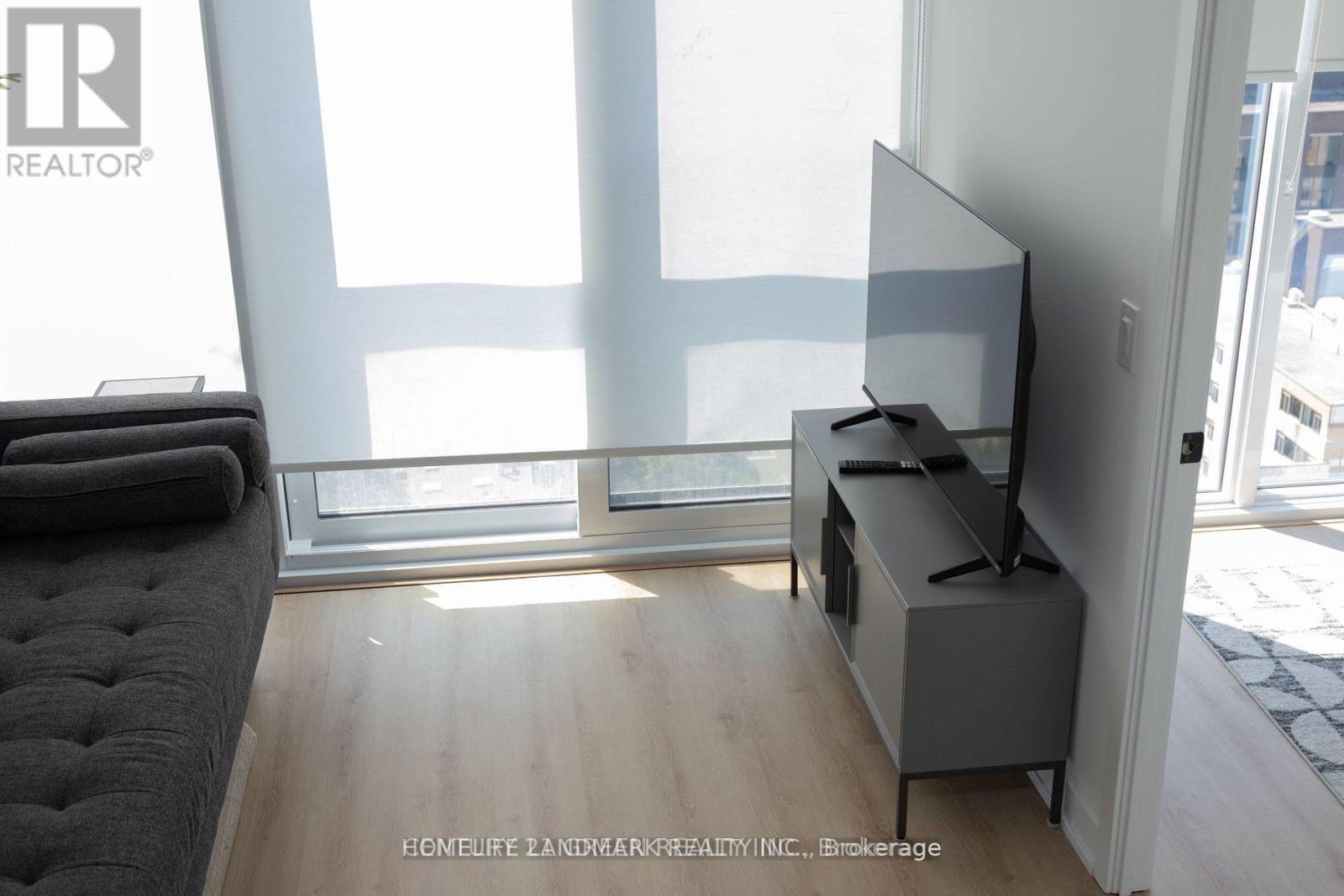 Listing photo of 2201 - 319 JARVIS STREET