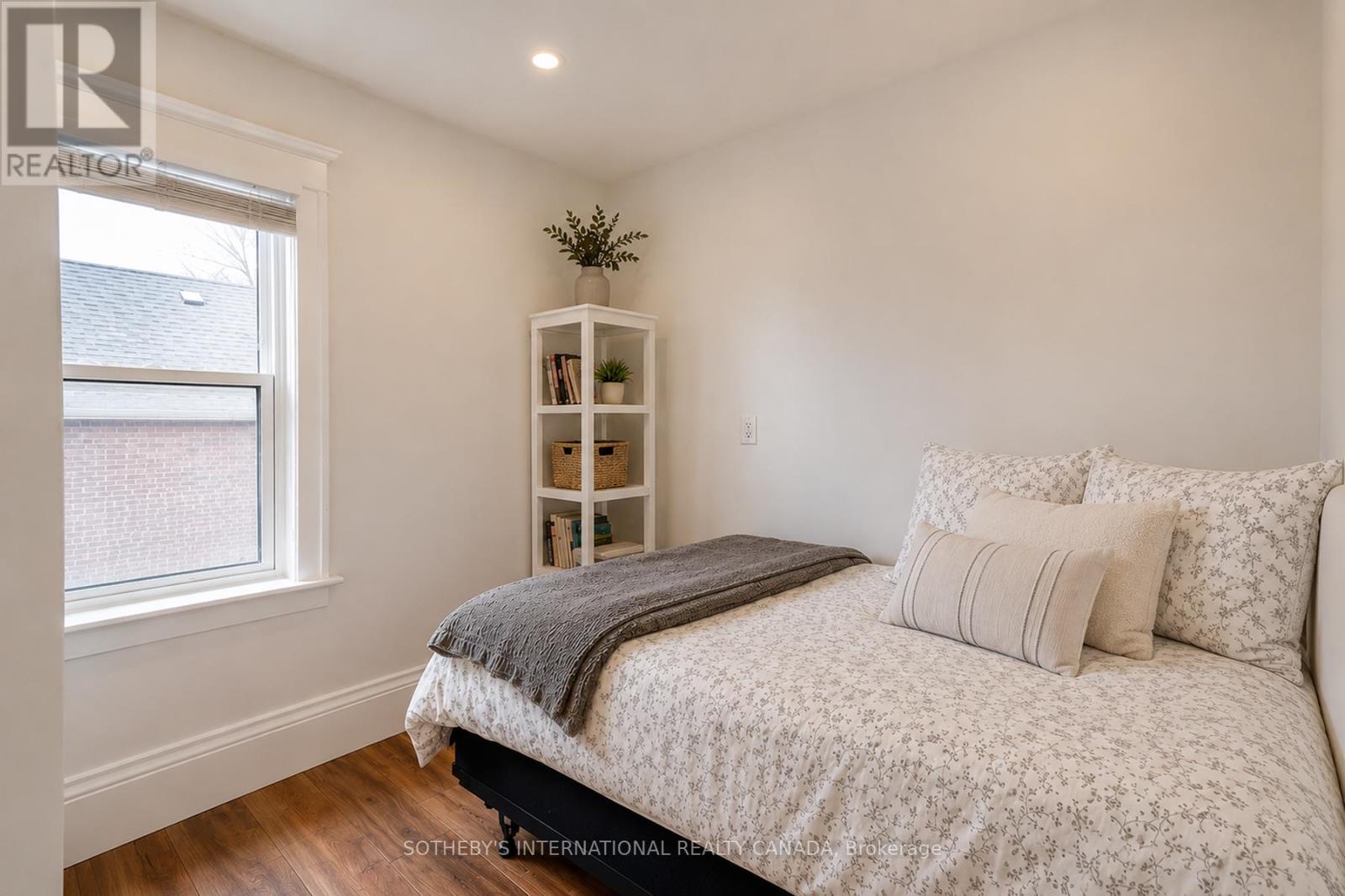 635 PAPE AVENUE - Image 8