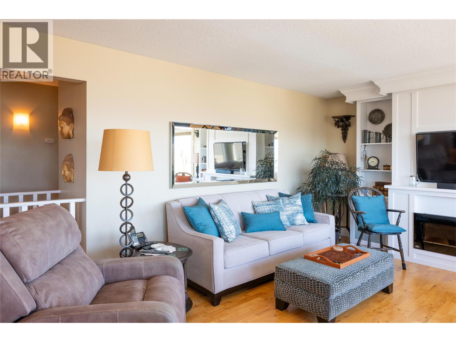 #32 2030 Van Horne Drive - 15