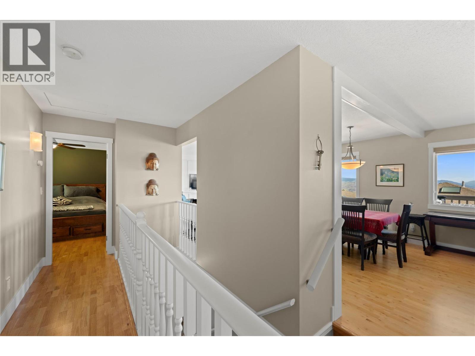 #32 2030 Van Horne Drive - 18