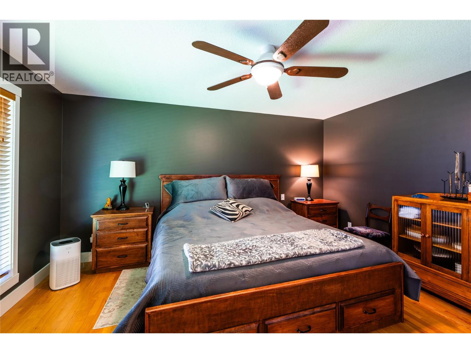 #32 2030 Van Horne Drive - 20