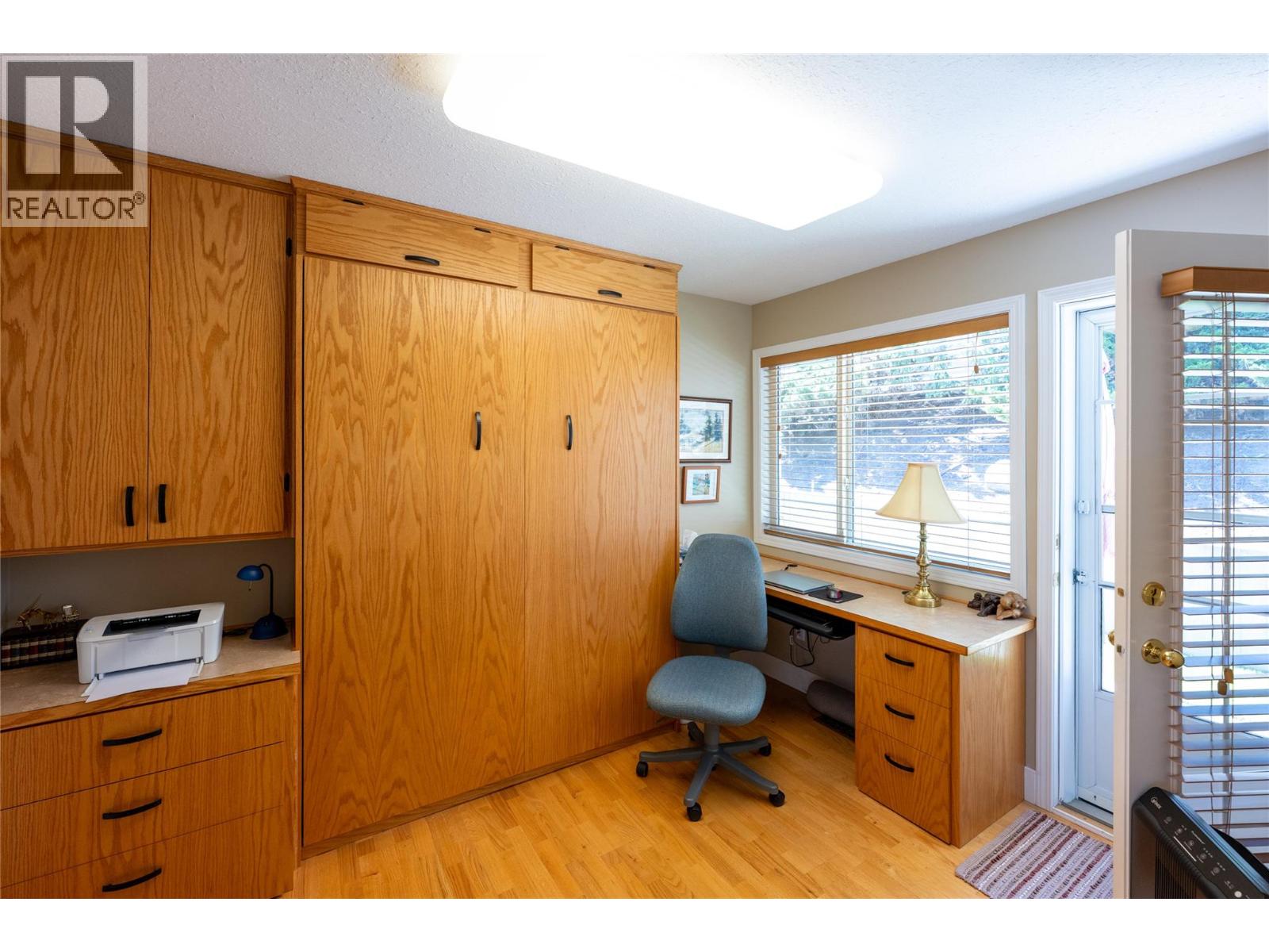 #32 2030 Van Horne Drive - 26
