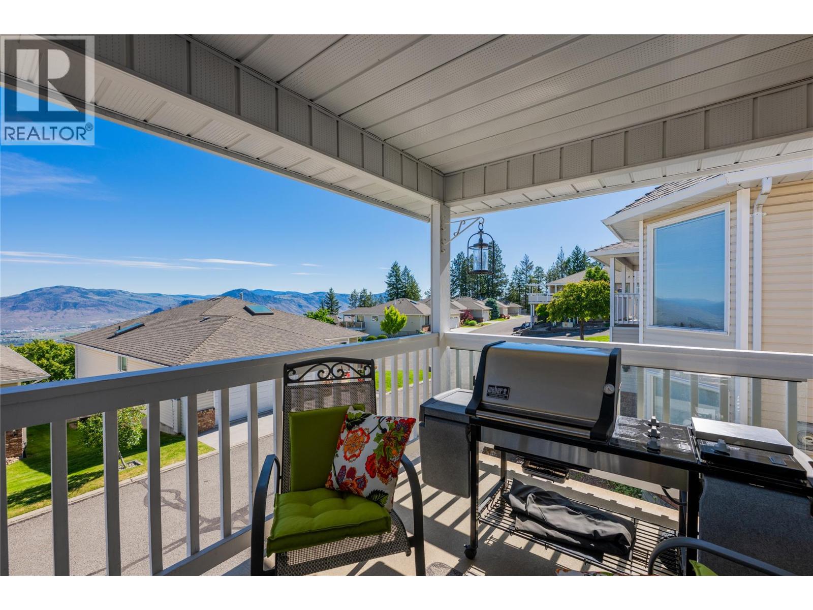 #32 2030 Van Horne Drive - 34