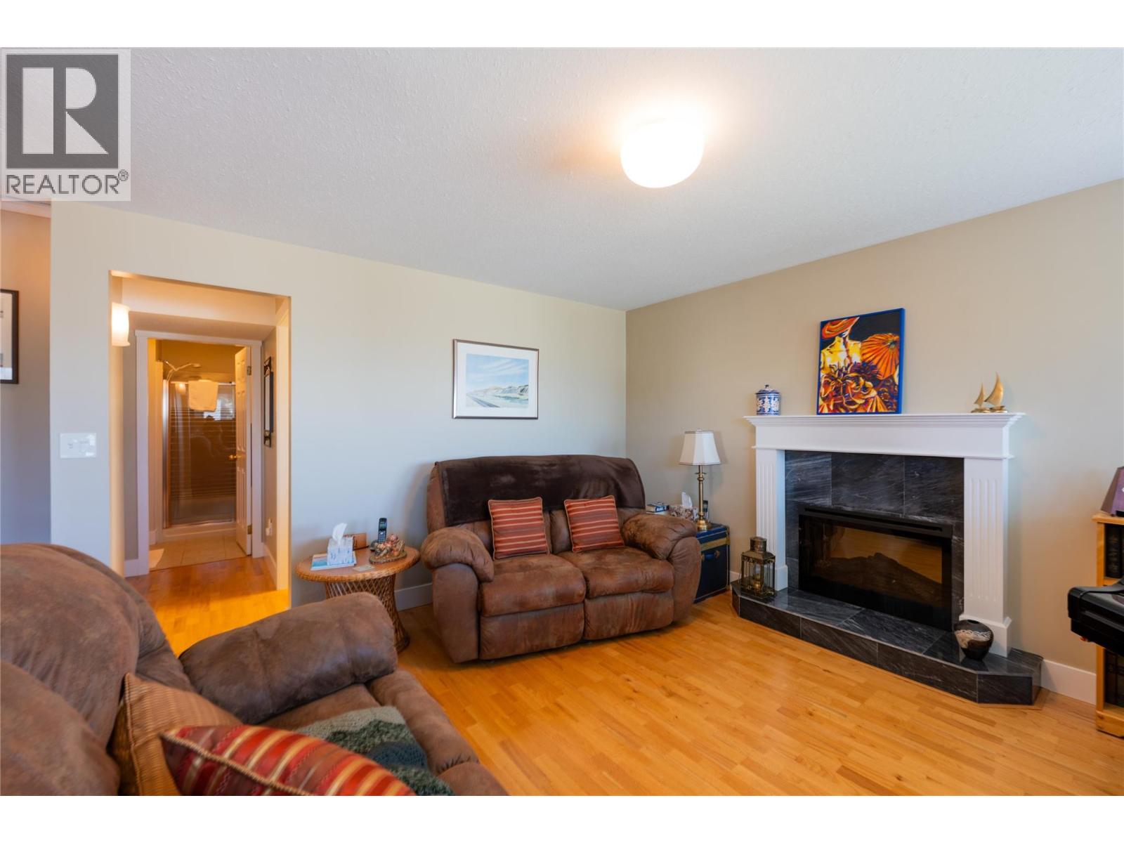 #32 2030 Van Horne Drive - 41