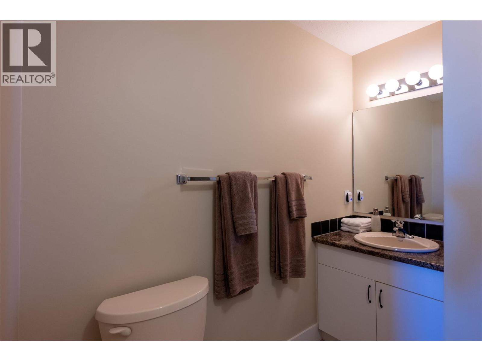#32 2030 Van Horne Drive - 45