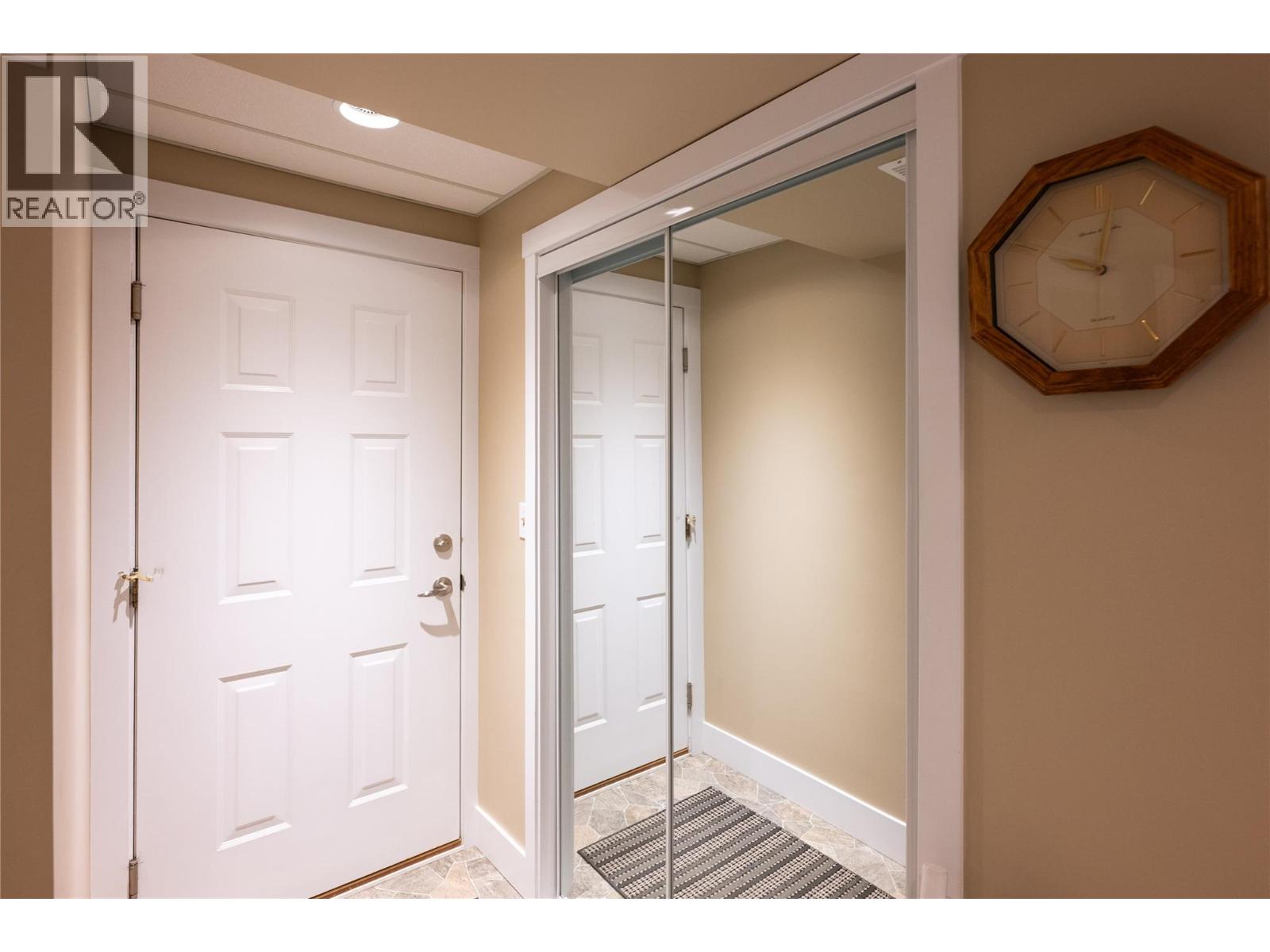 #32 2030 Van Horne Drive - 49