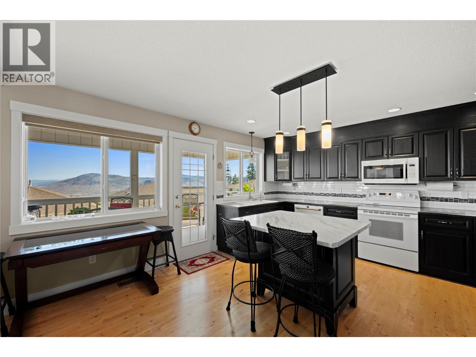 #32 2030 Van Horne Drive - 5