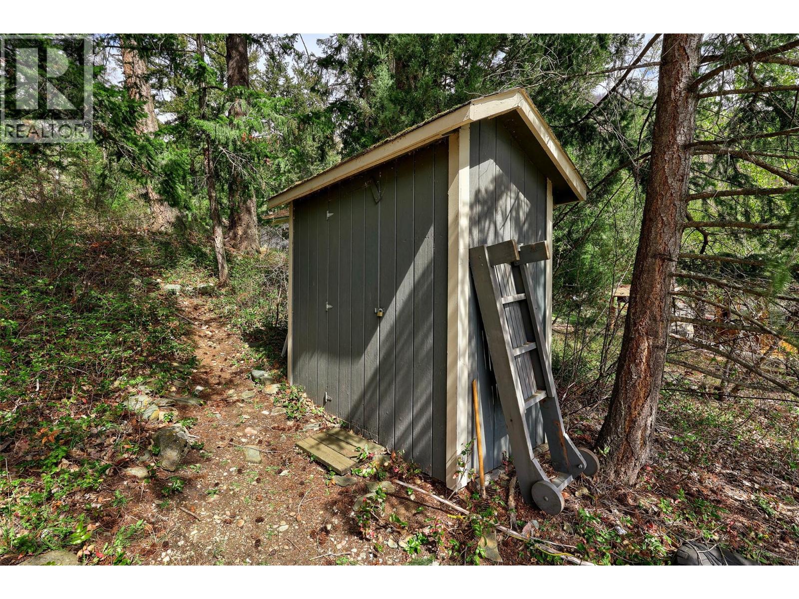 #19 2900 Rawson Road - 31