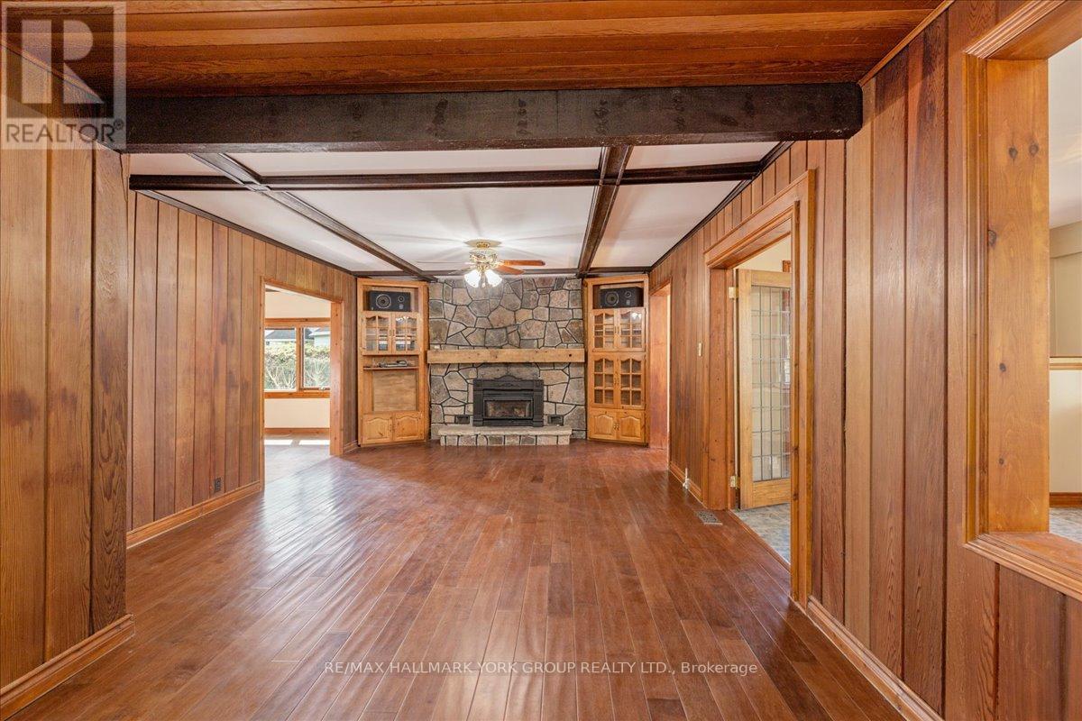 181 LAKE DRIVE N - 16