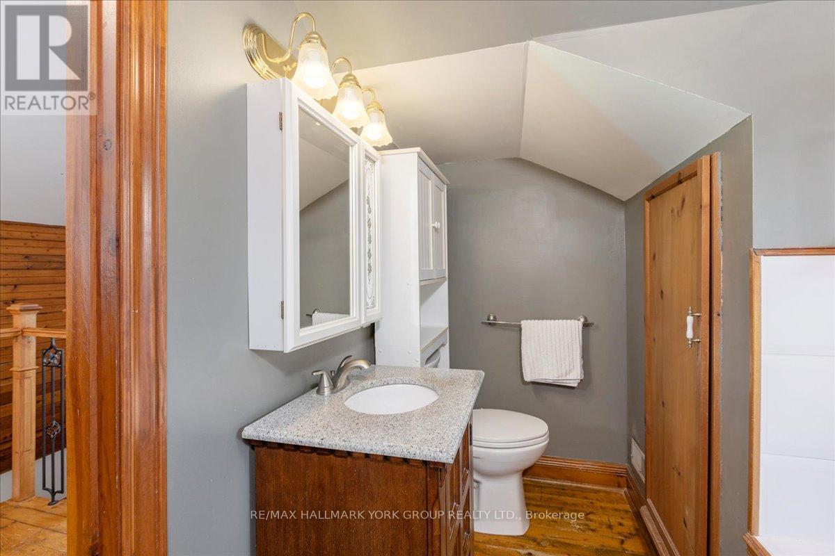 181 LAKE DRIVE N - 28