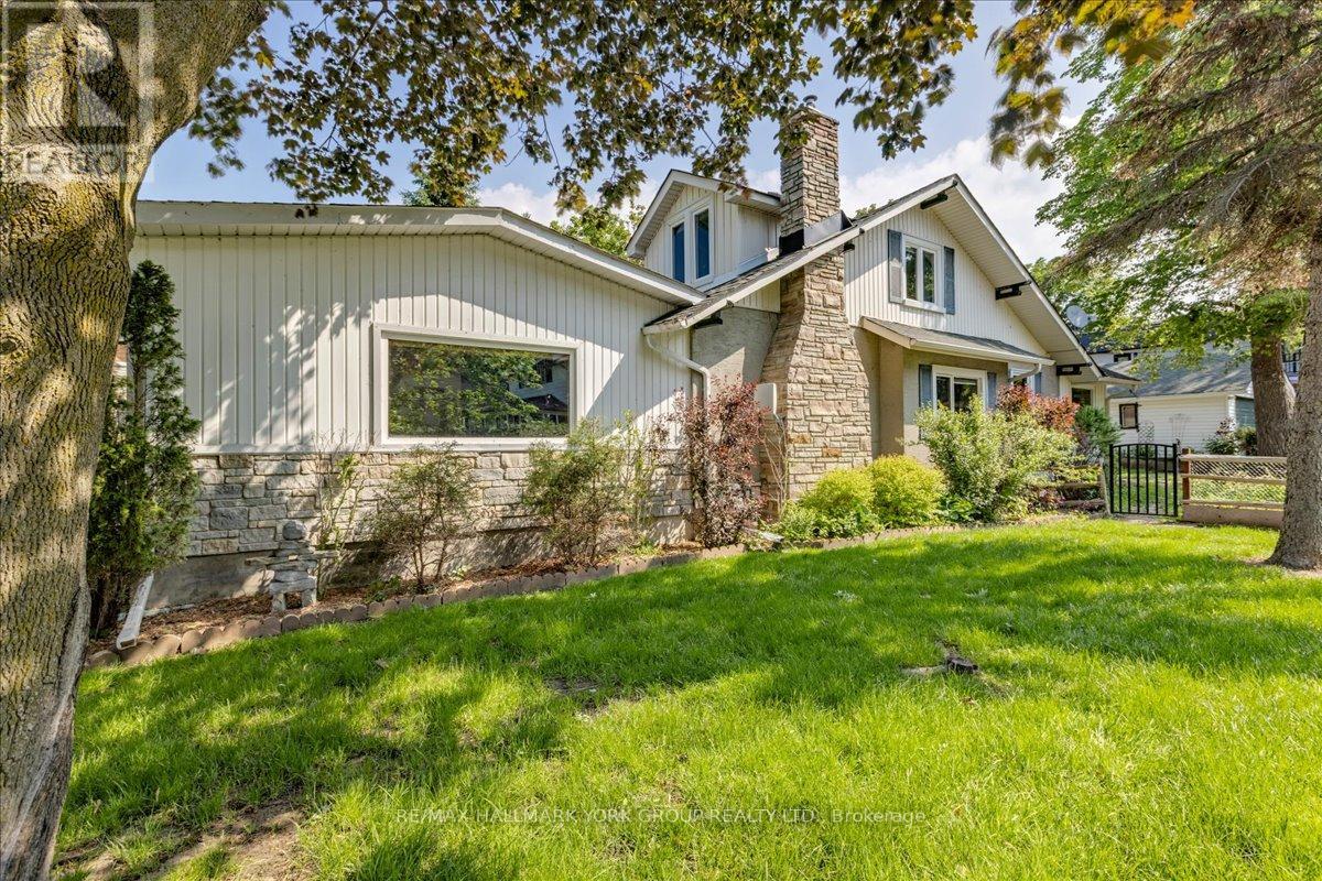 181 LAKE DRIVE N - 3