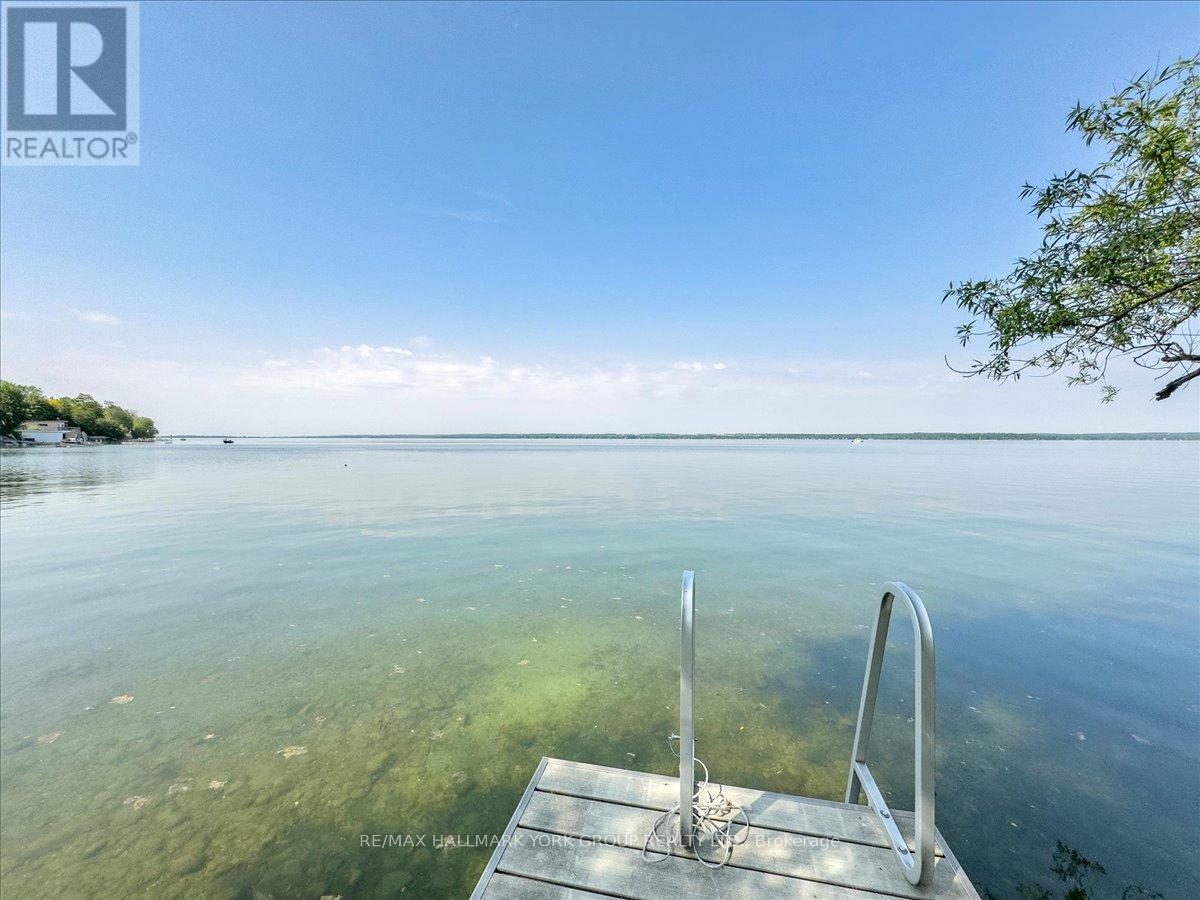 181 LAKE DRIVE N - 32