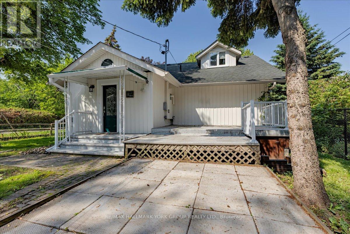 181 LAKE DRIVE N - 35