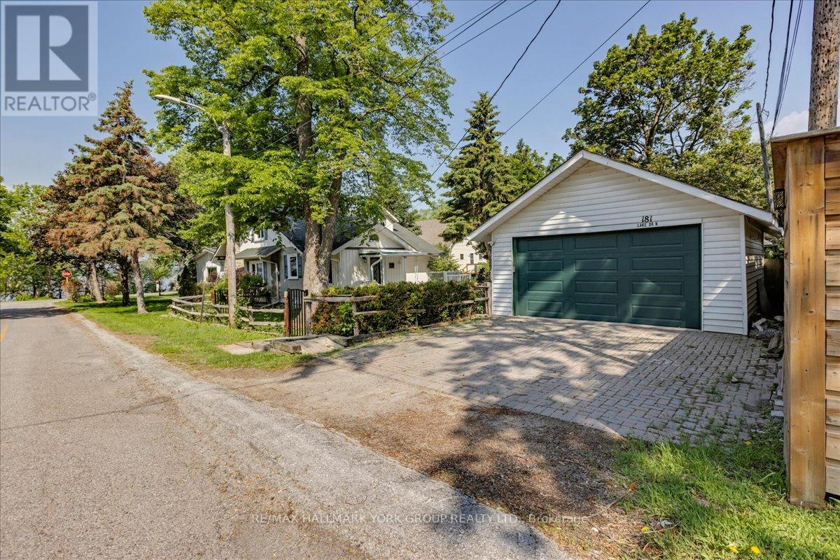 181 LAKE DRIVE N - 36