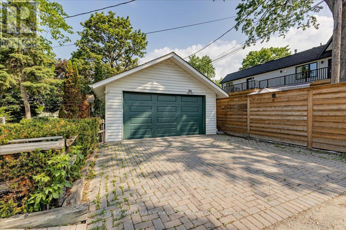 181 LAKE DRIVE N - 4