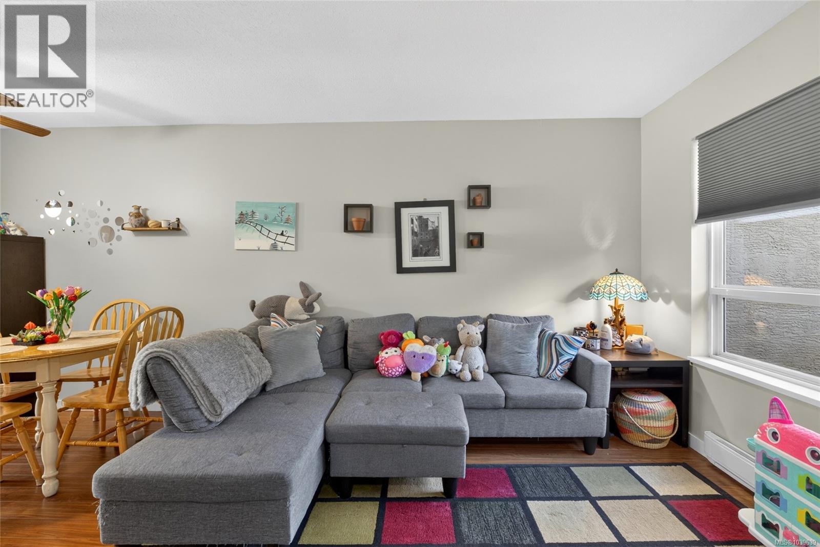 #4 555 Rockland Rd - 4