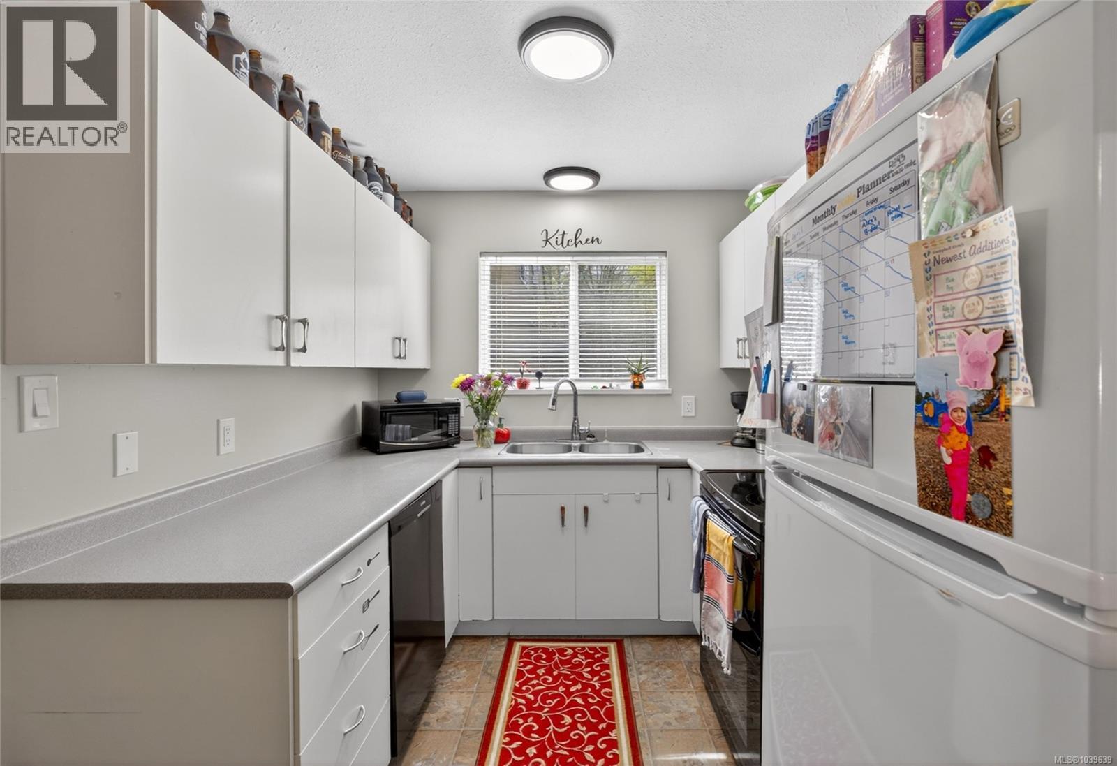 #4 555 Rockland Rd - 8