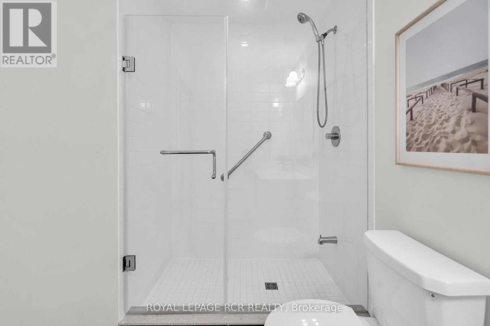 #413 555 WILLIAM GRAHAM DRIVE - 17